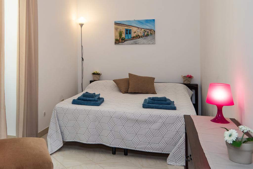 Un Affaccio Sul Borgo Apartment มาร์ซาเมมี ภายนอก รูปภาพ