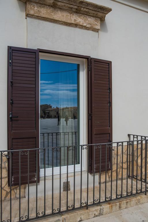 Un Affaccio Sul Borgo Apartment มาร์ซาเมมี ภายนอก รูปภาพ