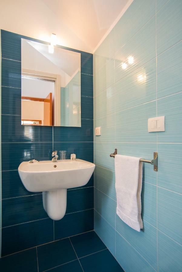 Un Affaccio Sul Borgo Apartment มาร์ซาเมมี ภายนอก รูปภาพ